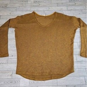 Jolie Gold tone Dolman Sweater, Women's Size S, Style 6026, Lightweight, Hi-Low